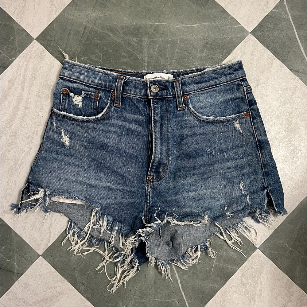 Abercrombie & Fitch High Rise Mom Short